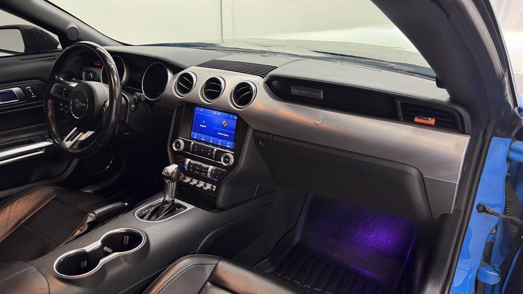 Used 2022 Ford Mustang Premium RWD image 25