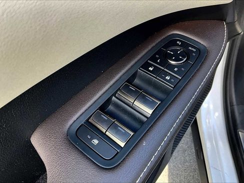 Used 2024 Lexus RX 350h Premium w/ Convenience Package image 36