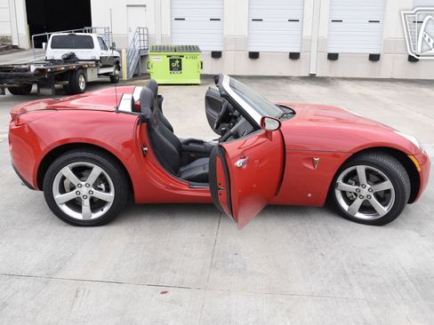 Used 2007 Pontiac Solstice GXP w/ Premium Package image 17