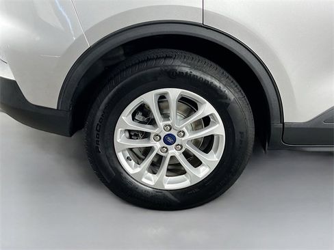 Used 2020 Ford Escape SE image 35