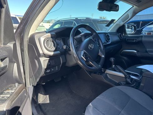 Used 2021 Toyota Tacoma SR5 image 6