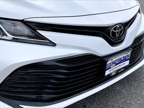 Used 2020 Toyota Camry LE image 36