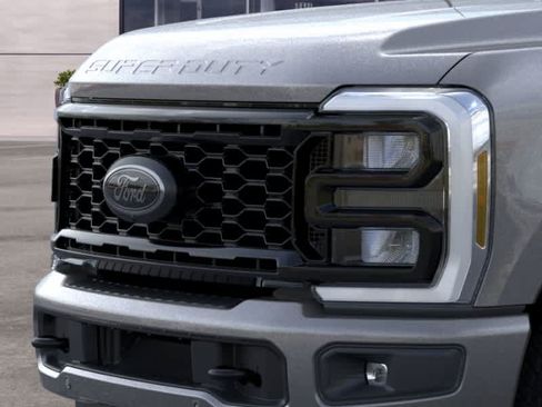 New 2026 Ford F350 Lariat w/ Black Appearance Package AWD/4WD image 17