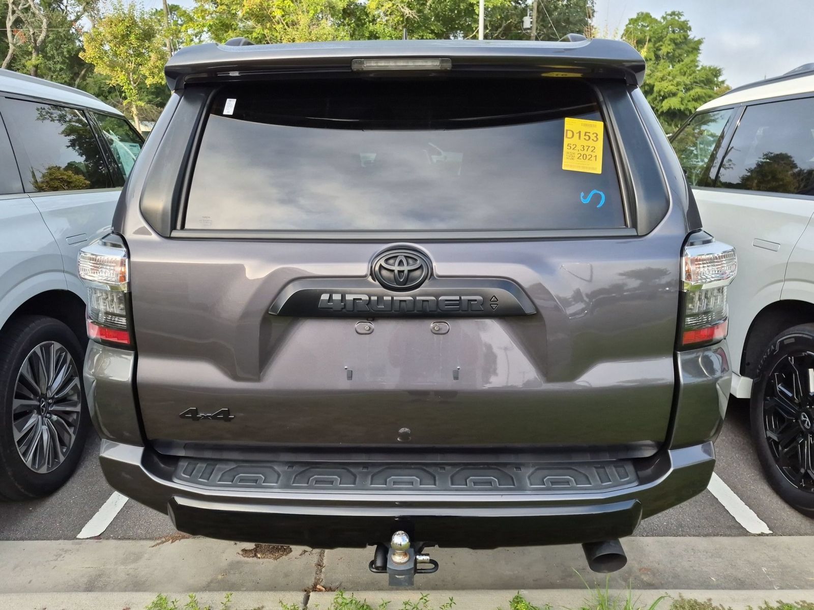 Used 2023 Toyota 4Runner TRD Off-Road Premium w/ Moonroof Package AWD/4WD image 3