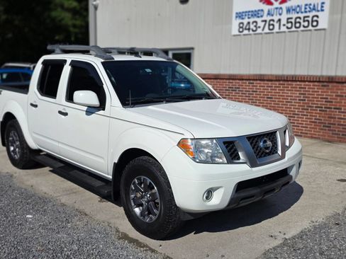 Used 2020 Nissan Frontier PRO-4X w/ Pro-4x Utility Package AWD/4WD image 2