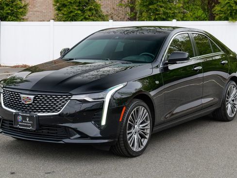 Used 2022 Cadillac CT4 Premium Luxury AWD/4WD image 3