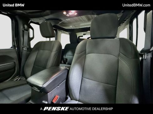 Used 2022 Jeep Wrangler Unlimited Sport AWD/4WD image 12