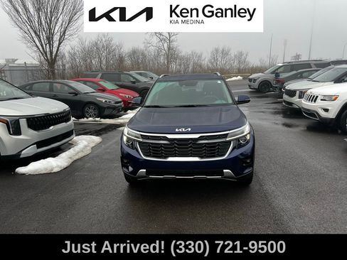 Certified 2024 Kia Seltos EX image 2