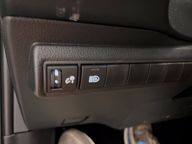 Used 2026 Toyota Corolla LE FWD image 13