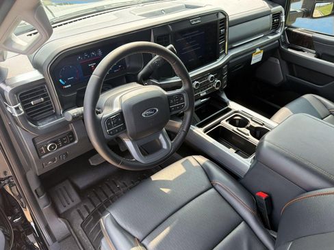 Used 2025 Ford F250 Lariat w/ Tremor Off-Road Package AWD/4WD image 4