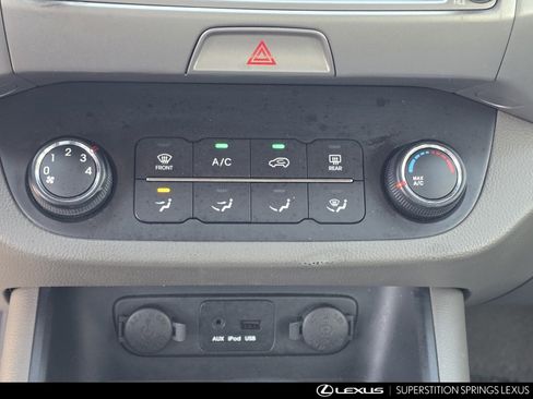 Used 2011 Kia Sportage LX w/ Navigation Pkg image 18