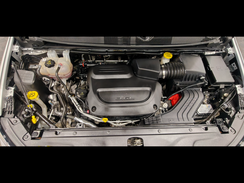 Used 2023 Chrysler Pacifica Touring FWD image 51