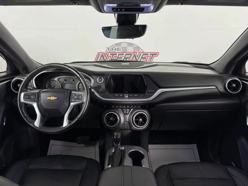Used 2020 Chevrolet Blazer LT w/ Sound & Technology Package FWD image 11