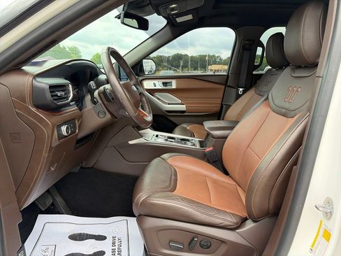Used 2021 Ford Explorer King Ranch w/ Premium Technology Package AWD/4WD image 18