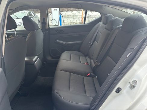 Used 2025 Nissan Altima 2.5 SV image 25