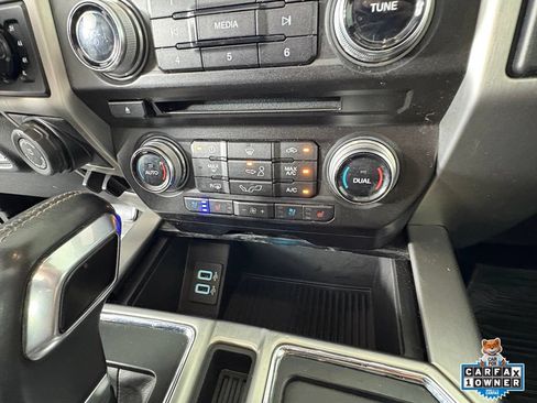Used 2018 Ford F150 Platinum w/ Equipment Group 701A Luxury AWD/4WD image 23