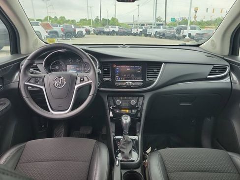 Used 2022 Buick Encore Preferred AWD/4WD image 11