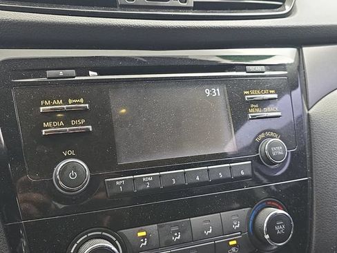 Used 2017 Nissan Rogue Sport S FWD image 21