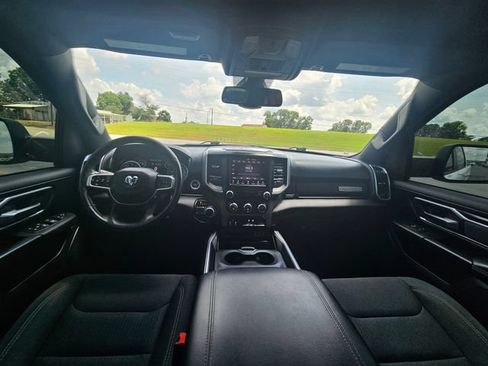 Used 2019 RAM 1500 Big Horn AWD/4WD image 12