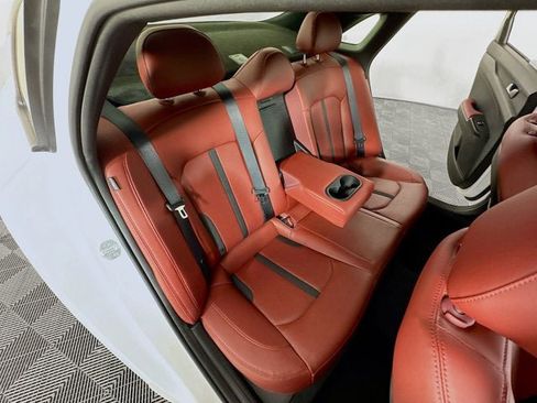 Used 2023 Kia K5 GT-Line image 27