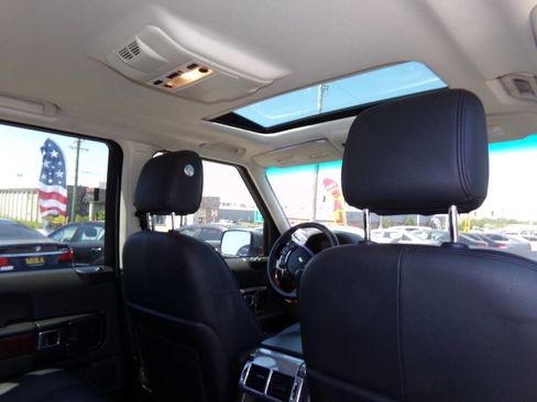 Used 2012 Land Rover Range Rover HSE image 19