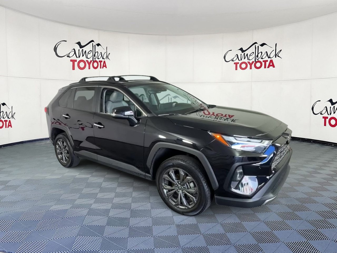 Used 2025 Toyota RAV4 Limited w/ Weather Package AWD/4WD image 5