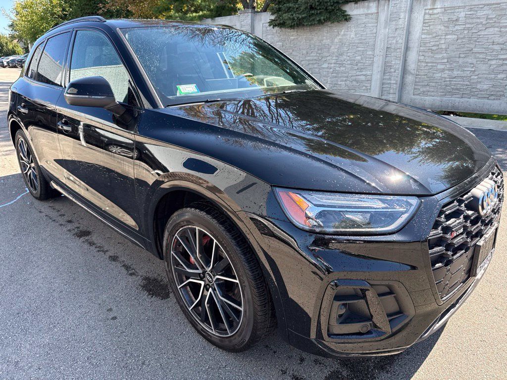 Used 2021 Audi SQ5 Premium Plus w/ Premium Plus Package AWD/4WD image 7
