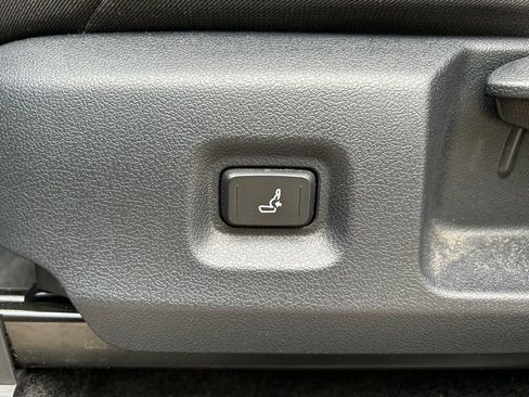 Used 2024 Toyota Tacoma SR5 RWD image 16