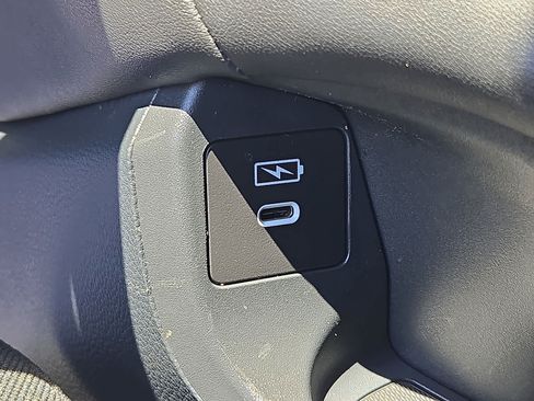 Used 2024 Honda HR-V LX image 25