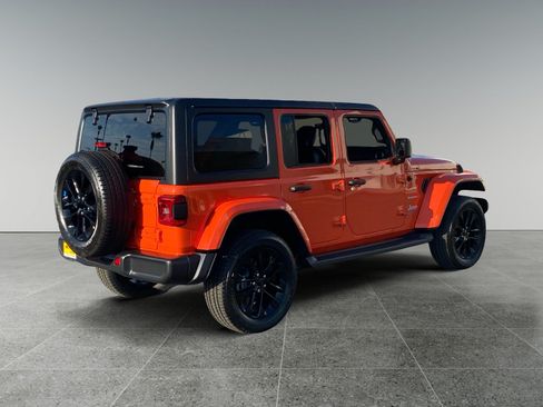 Used 2023 Jeep Wrangler Unlimited Sahara AWD/4WD image 5