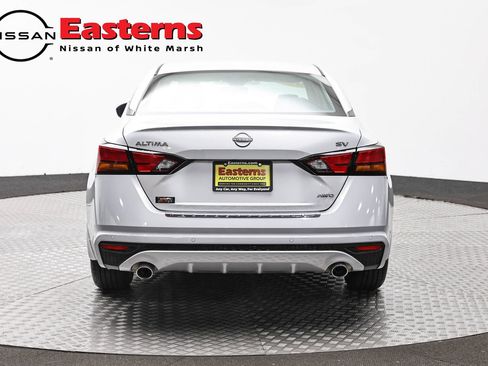 Used 2023 Nissan Altima 2.5 SV w/ SV Premium Package AWD/4WD image 6