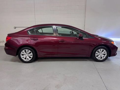 Used 2012 Honda Civic LX image 2