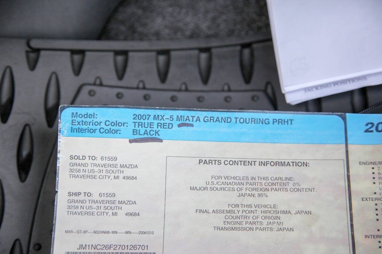 Used 2007 MAZDA MX-5 Miata Grand Touring w/ Premium Pkg RWD image 58