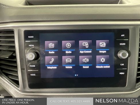 Used 2020 Volkswagen Atlas Cross Sport SE w/ Towing Package image 32