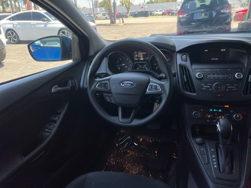 Used 2018 Ford Focus SE image 19