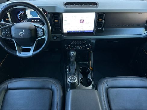 Used 2022 Ford Bronco Badlands AWD/4WD image 3