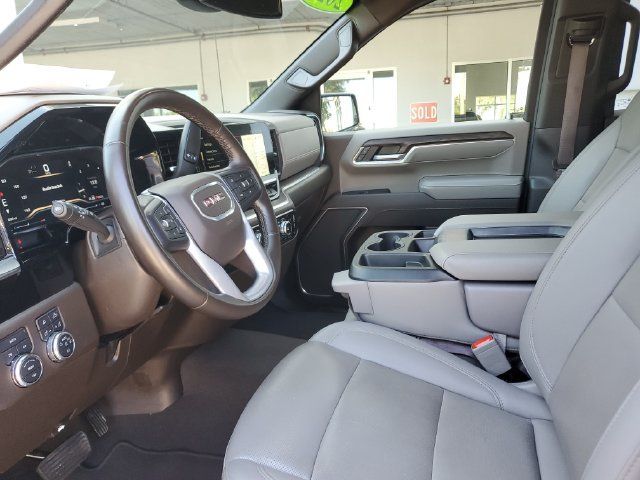 Used 2025 GMC Sierra 1500 SLT AWD/4WD image 18