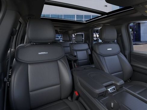 New 2026 Ford Expedition Max Platinum w/ Stealth Appearance Package AWD/4WD image 10