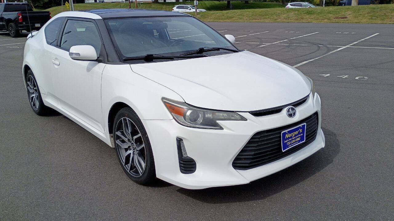 Used 2014 Scion tC FWD image 4