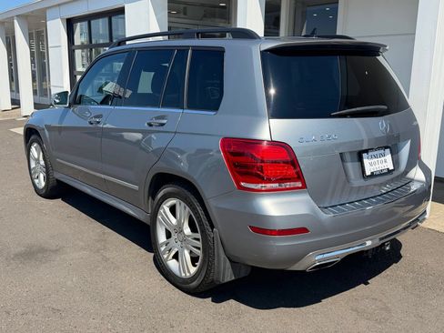 Used 2015 Mercedes-Benz GLK 350 4MATIC image 3
