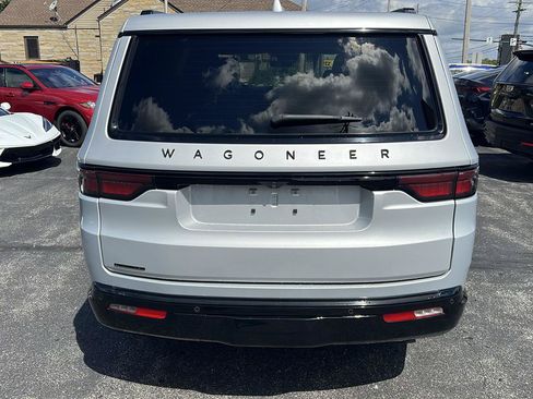 Used 2023 Jeep Wagoneer Series II w/ Convenience Group I AWD/4WD image 6