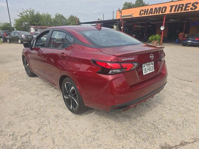 Used 2025 Nissan Versa SR FWD image 2