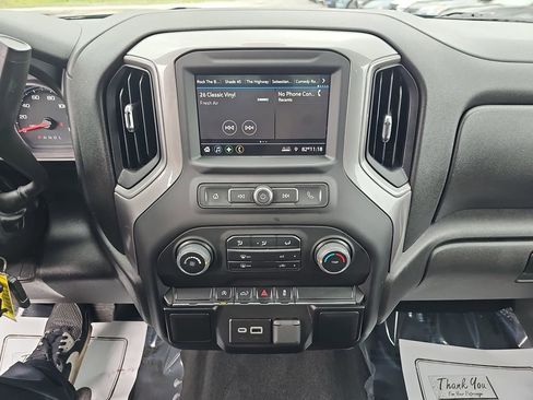 Used 2022 Chevrolet Silverado 1500 Custom AWD/4WD image 25