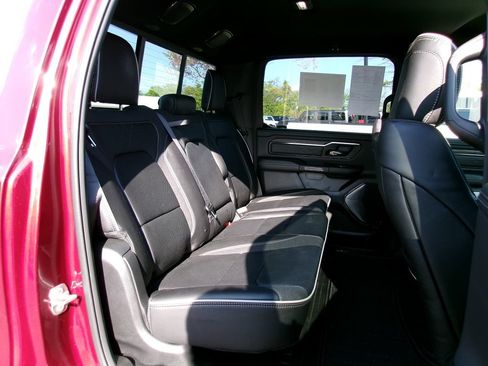 Used 2025 RAM 1500 Limited AWD/4WD image 10