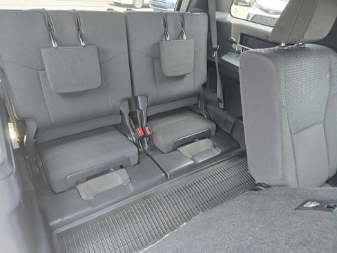 Used 2025 Toyota 4Runner SR5 AWD/4WD image 27