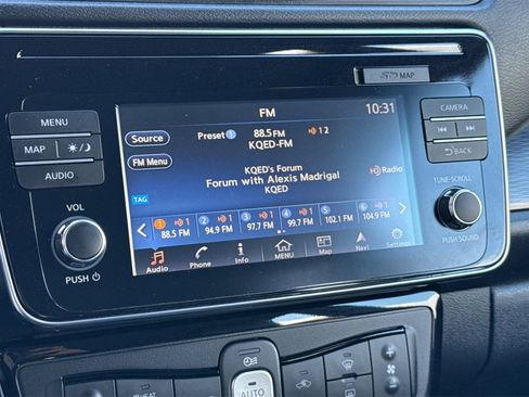 Used 2019 Nissan Leaf SL w/ SL Technology Package image 17