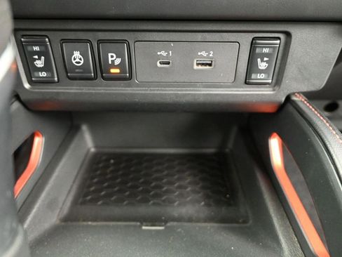 Used 2025 Nissan Frontier PRO-4X w/ Pro Convenience Package image 18