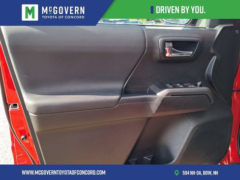 Used 2023 Toyota Tacoma TRD Off-Road w/ Technology Package AWD/4WD image 12