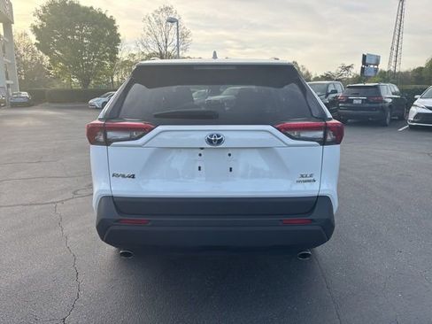 Used 2024 Toyota RAV4 XLE image 4
