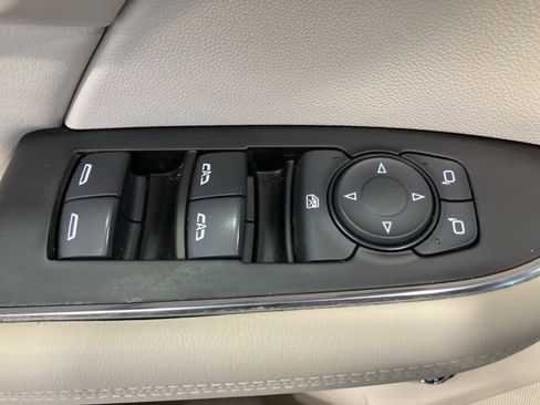 Used 2023 Buick Envision Avenir image 16